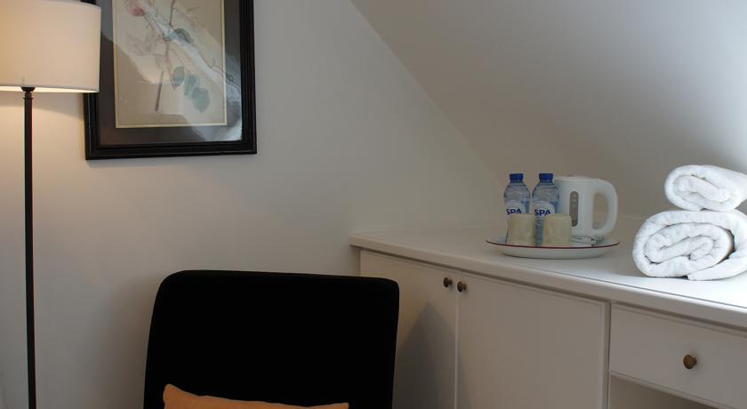 Guest House La Maison Chantecler Uccle Szoba fotó